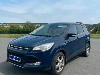 Gebraucht Ford Kuga Titanium 140 PS (102 kW) 2014 Blau SUV