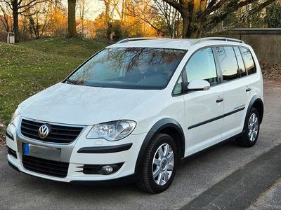 VW Touran Cross