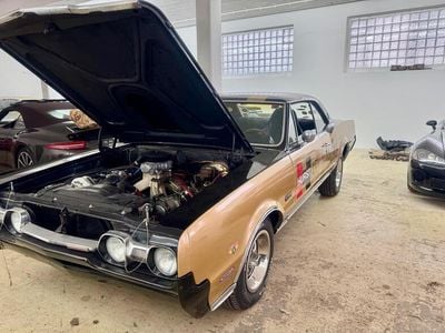 Oldsmobile Cutlass
