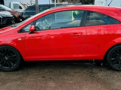 Gebraucht Opel Corsa 96 PS (70 kW) 2010 Rot Kleinwagen