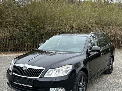 Gebraucht Skoda Octavia Ambiente 122 PS (89 kW) 2009 Schwarz Kombi