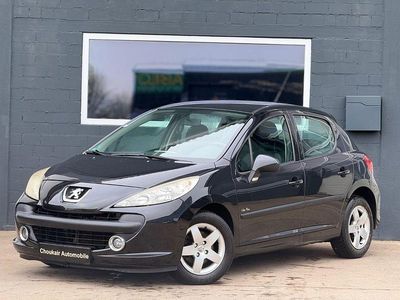 Gebraucht Peugeot 207 Urban Move 95 PS (69 kW) 2008 Schwarz Kleinwagen