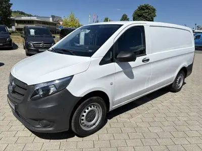 Gebraucht Mercedes Vito 163 PS (119 kW) 2022 Arktikweiß Van