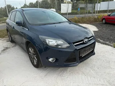 Gebraucht Ford Focus Titanium 125 PS (91 kW) 2012 Blau Kombi