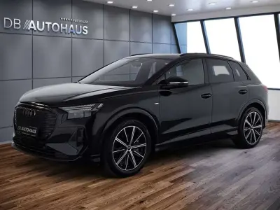 Gebraucht Audi Q4 e-tron Ambiente 150 kW (204 PS) 2023 Schwarz SUV