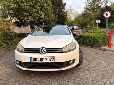 Gebraucht VW Golf VI 122 PS (89 kW) 2009 Weiß Kleinwagen