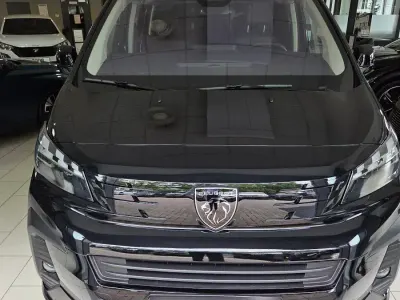 Neu Peugeot Traveller Allure 179 PS (131 kW) 2026 Schwarz Van / Kleinbus