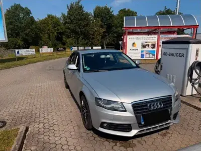 Gebraucht Audi A4 120 PS (88 kW) 2010 Silber Limousine
