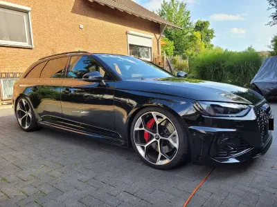 Gebraucht Audi RS4 Competition 450 PS (330 kW) 2024 Schwarz Kombi