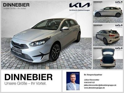 Gebraucht Kia Ceed Spirit 160 PS (117 kW) 2023 Sparklingsilber metallic Kleinwagen
