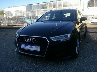 Gebraucht Audi A3 Comfort 150 PS (110 kW) 2017 Schwarz Limousine
