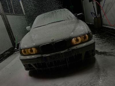 BMW 525