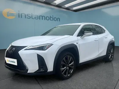 Begagnad Lexus UX 250h Sport Line 184 HK (135 kW) 2023 Vit SUV