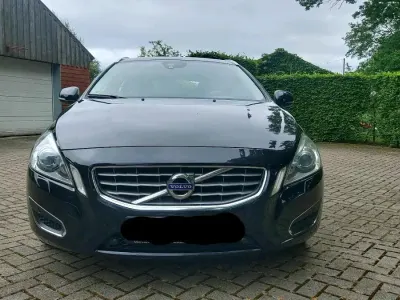 Gebraucht Volvo V60 Summum 163 PS (119 kW) 2011 Schwarz Kombi