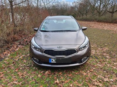 Gebraucht Kia Ceed Spirit 128 PS (94 kW) 2013 Kleinwagen