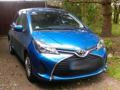 Gebraucht Toyota Yaris Comfort 70 PS (51 kW) 2014 Blau Kleinwagen