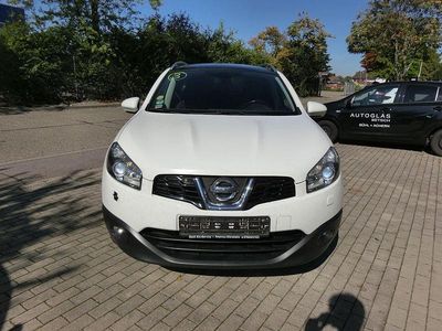 Gebraucht Nissan Qashqai +2 Tekna 150 PS (110 kW) 2010 Weiß SUV