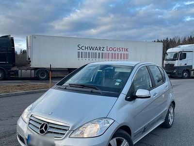 Gebraucht Mercedes A160 Avantgarde 95 PS (69 kW) 2010 Silber Kleinwagen
