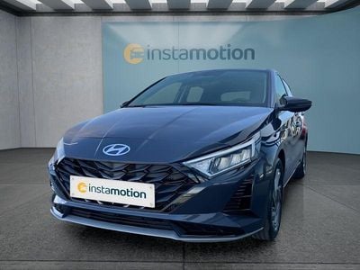 Gebraucht Hyundai i20 Trend 101 PS (74 kW) 2025 Grau Kleinwagen