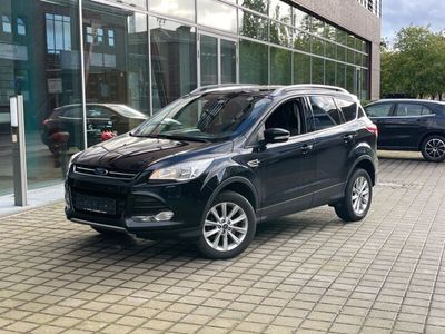 gebraucht Ford Kuga Titanium 2.0 SHZ/PDC/KLIMA/EU 6/NAVI