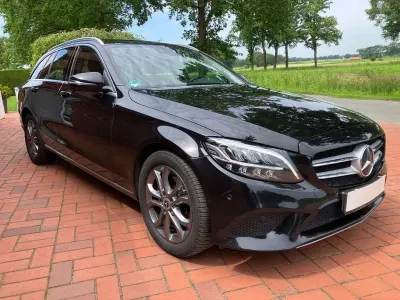 Gebraucht Mercedes C220 Avantgarde 194 PS (142 kW) 2019 Schwarz Kombi