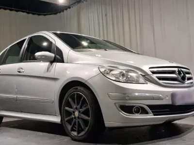Gebraucht Mercedes B180 109 PS (80 kW) 2008 Silber Van / Kleinbus