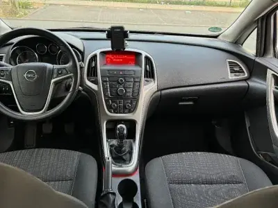 Gebraucht Opel Astra Innovation 116 PS (85 kW) 2010 Grau Kombi