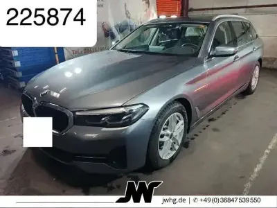 Używany BMW 520 190 KM (139 kW) 2021 Niebieski Kombi