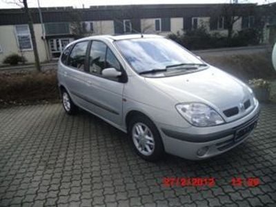 Gebraucht Renault Scénic 102 PS (75 kW) 2002 Silber metallic Van / Kleinbus