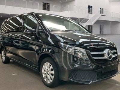 Mercedes V220