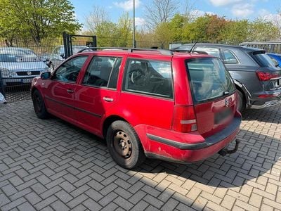 Second-hand VW Golf IV 105 CP (77 kW) 2004 Roșu Break