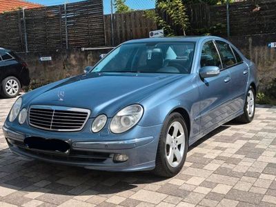 Mercedes E200