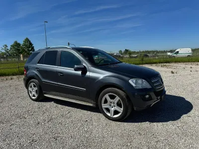 Gebraucht Mercedes ML450 306 PS (225 kW) 2010 Grau SUV