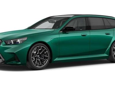 Grün Gebraucht 2025 BMW M5 Comfort Edition Kombi | 121.352 €