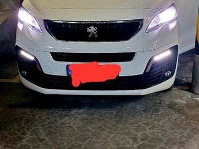 Gebraucht Peugeot Expert 180 PS (132 kW) 2021 Weiß Van