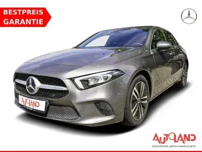 Gebraucht Mercedes A200 Progressive 163 PS (119 kW) 2021 Grau Limousine