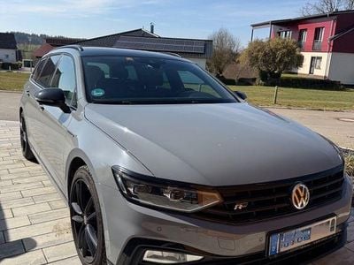Gebraucht VW Passat 272 PS (200 kW) 2019 Grau Kombi