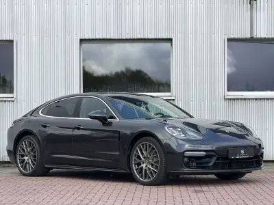 Gebraucht Porsche Panamera 4S Sport 441 PS (324 kW) 2017 Vulkangraumetallic Limousine