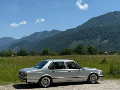Gebraucht BMW 730 183 PS (134 kW) 1977 Silber Limousine