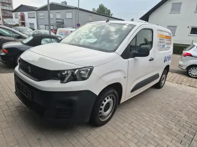 Gebraucht Peugeot Partner 77 PS (56 kW) 2020 Van / Kleinbus