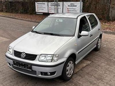 Gebraucht VW Polo 60 PS (44 kW) 2000 Silber Limousine