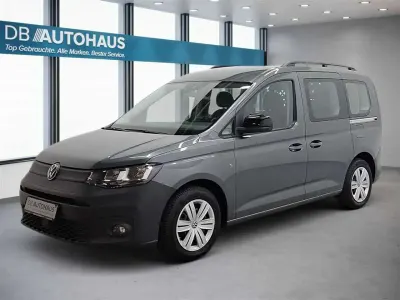 Usado VW Caddy 122 HP (89 kW) 2022 Cinzento Monovolume