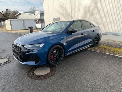 Neu Audi RS3 Sport 400 PS (294 kW) 2025 Blau Limousine