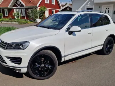 Gebraucht VW Touareg Exclusive 262 PS (192 kW) 2015 Weiß SUV