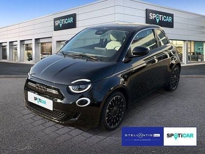 Gebraucht Fiat 500e La Prima 86 kW (118 PS) 2023 Schwarz Kleinwagen