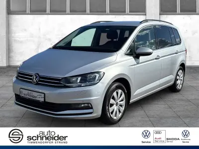 Gebraucht VW Touran Comfortline 150 PS (110 kW) 2022 Reflexsilber Van / Kleinbus