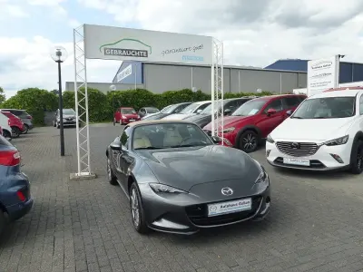 Neu Mazda MX5 Kazari 132 PS (97 kW) 2025 Beige Cabrio