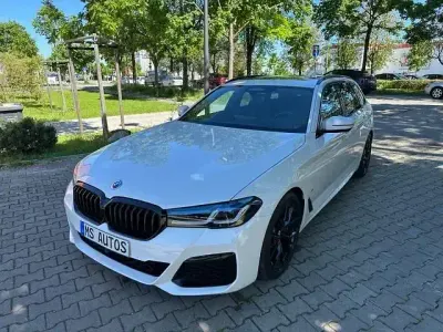 Gebraucht BMW 530 M Sport 286 PS (210 kW) 2023 Weiß Limousine