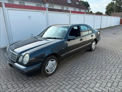 Gebraucht Mercedes E200