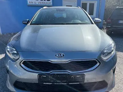 Gebraucht Kia Ceed 136 PS (100 kW) 2019 Silber Kleinwagen